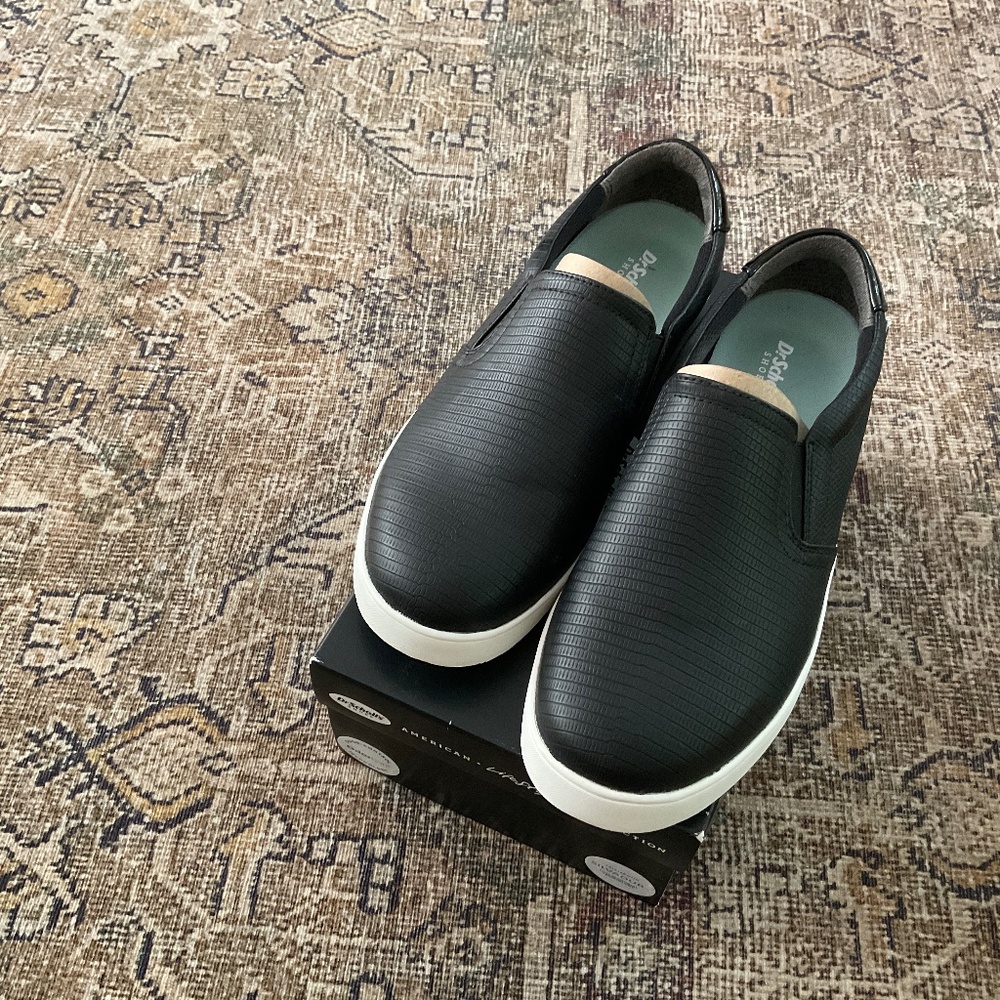 Dr. Scholls black slip on sneakers
